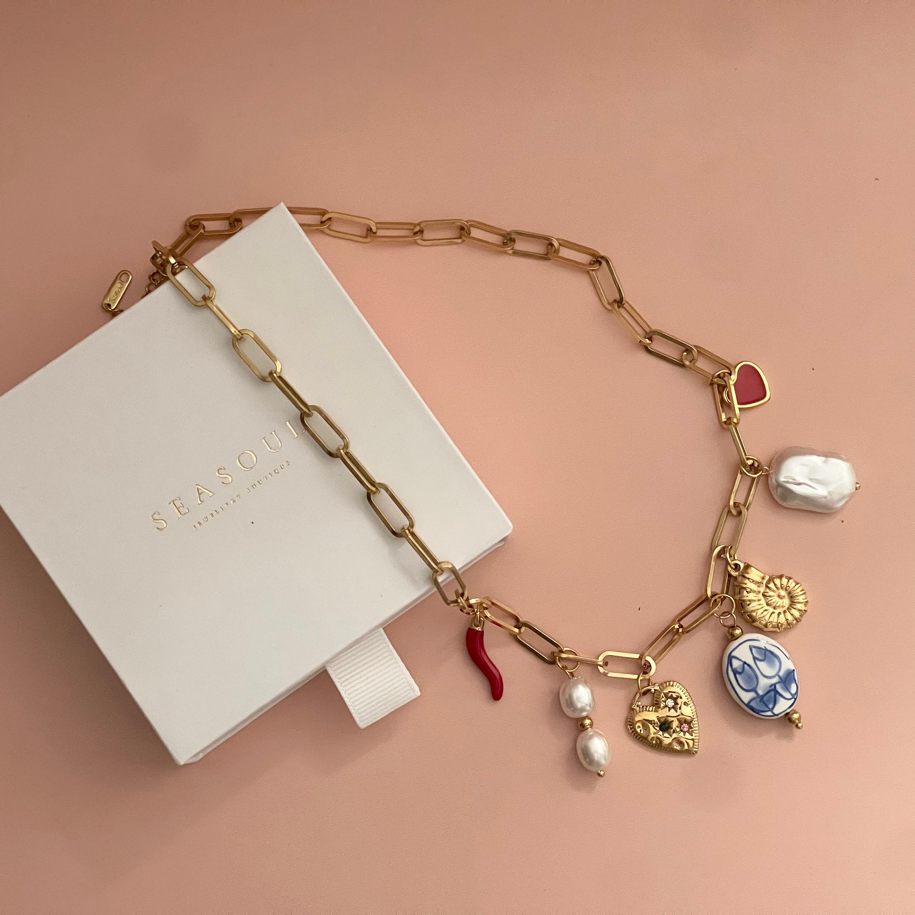Charm Necklace Tulip