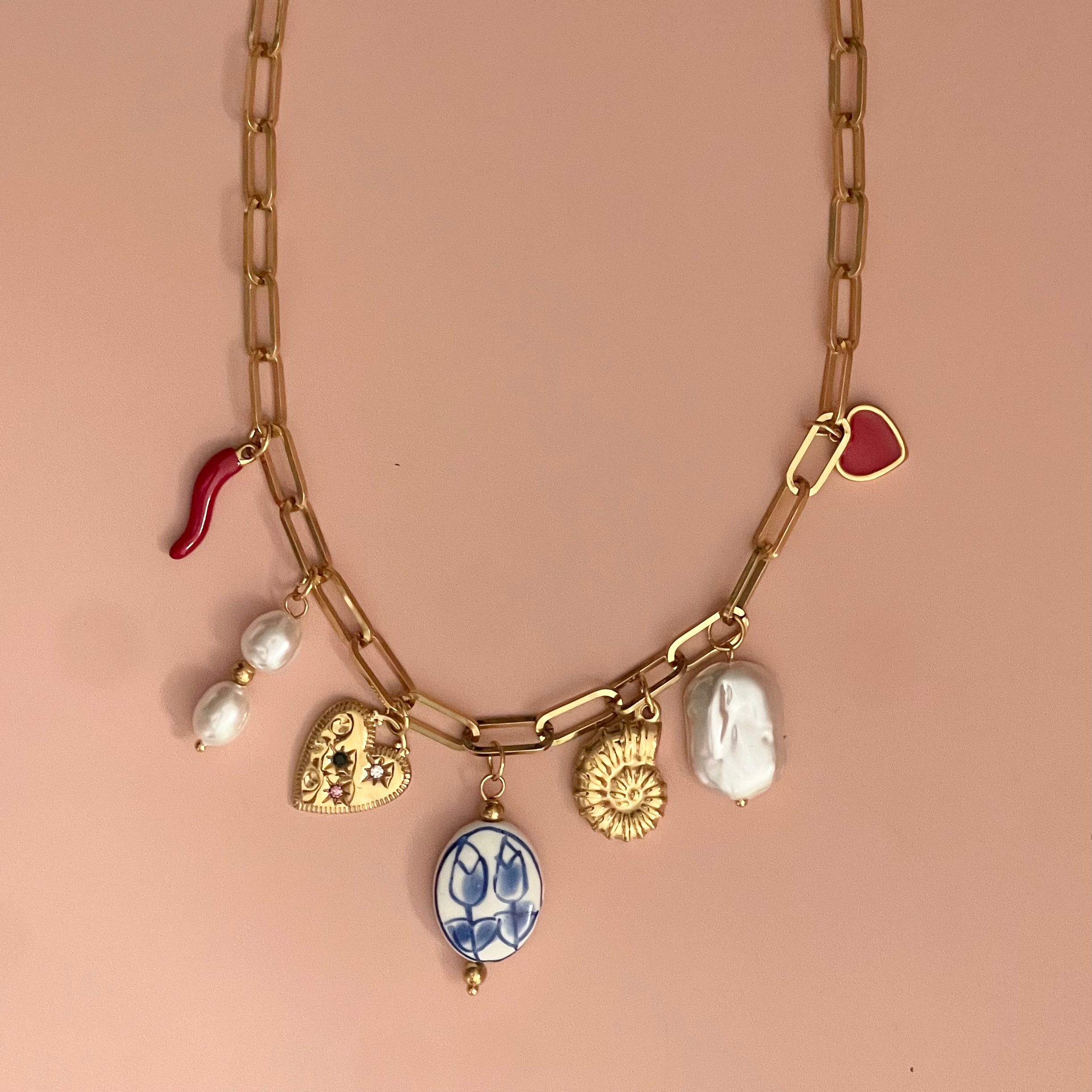 Charm Necklace Tulip